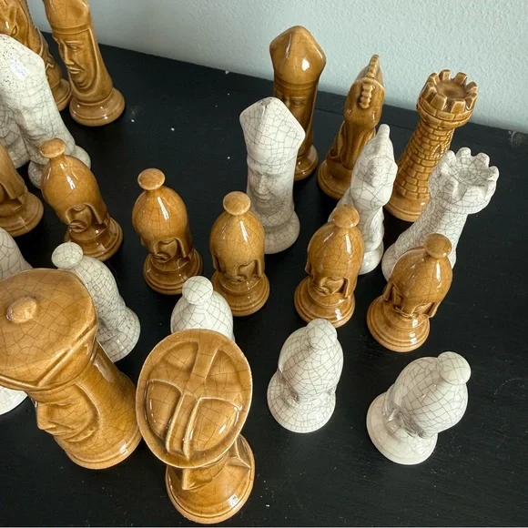 Vintage | Duncan Full Set 32 Piece Ceramic Chess Game Pieces Glazed Gothic MCM - Picture 3 of 8